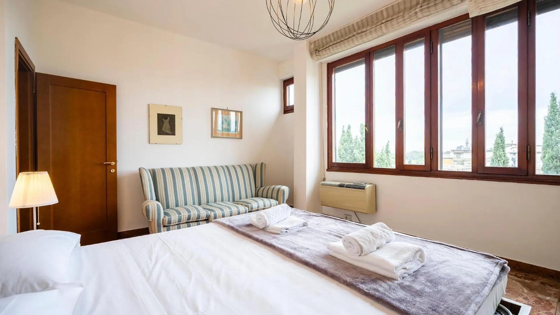 The Luxor Suites - Turati Florencie Apartmán